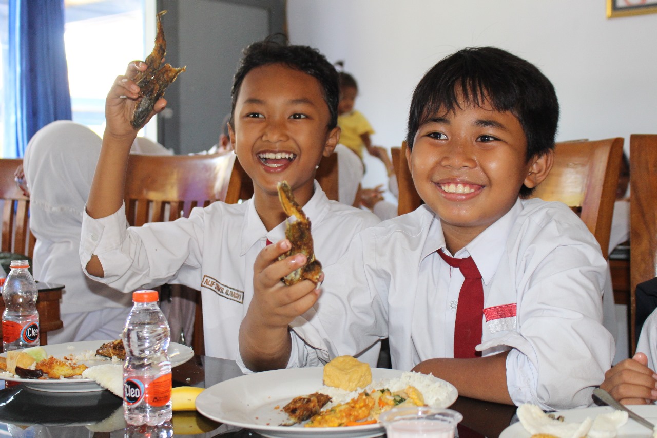 Ramaikan HUT KKP, BPPP Banyuwangi Gelar Makan Bergizi Ikan