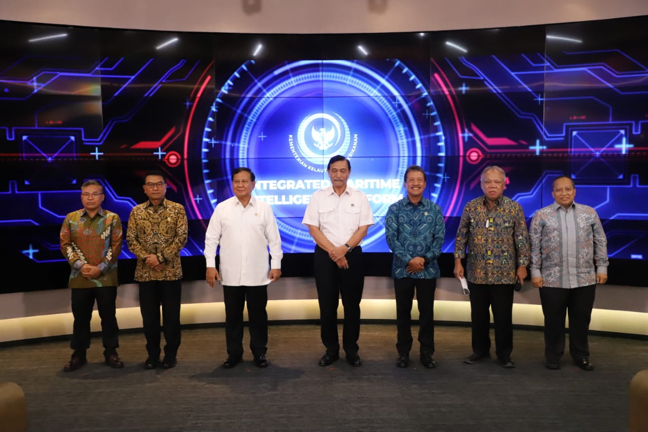 (28/09/2022) Hari ini bersama Menko Marves Bapak Luhut Binsar Panjaitan dan para menteri lainnya, kami melakukan soft launching Integrated Maritime Intelligent Platform atau Command Center di kantor pusat KKP