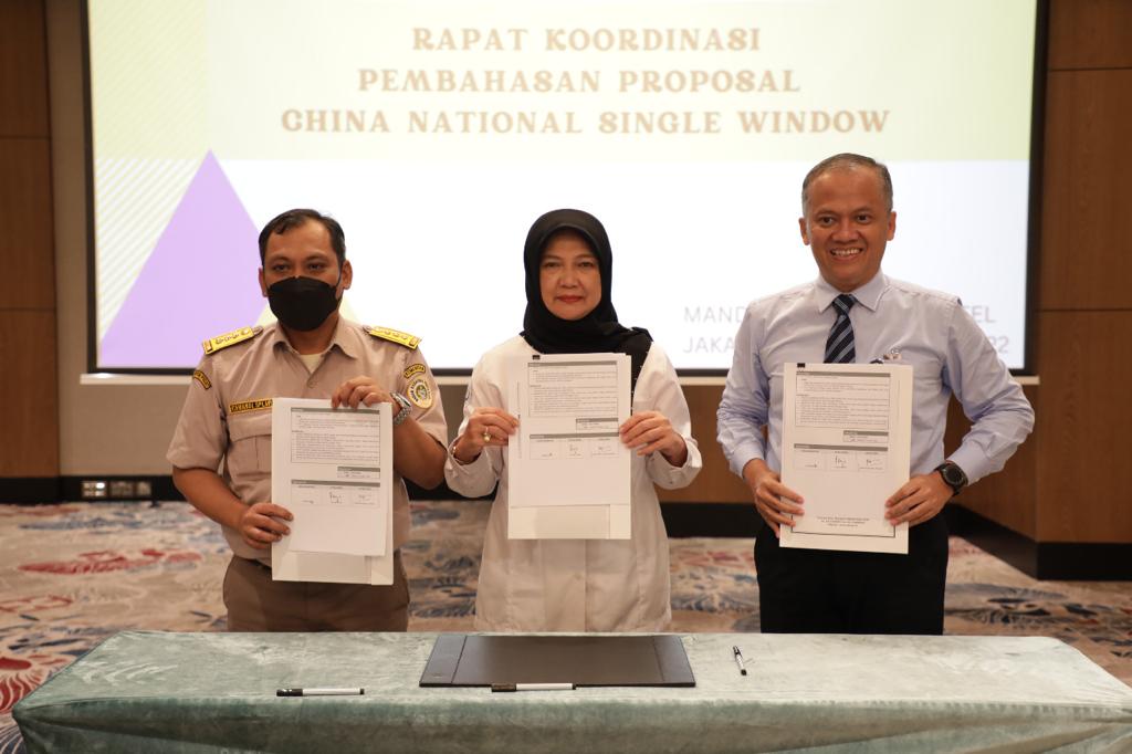 (14/9/2022) Kementerian Kelautan dan Perikanan (KKP) turut ambil bagian dalam pertemuan guna membahas proposal pertukaran data perijinan dan informasi dari China National Single Window (CNSW ) terkait ekspor-impor pertanian dan perikanan di Jakarta