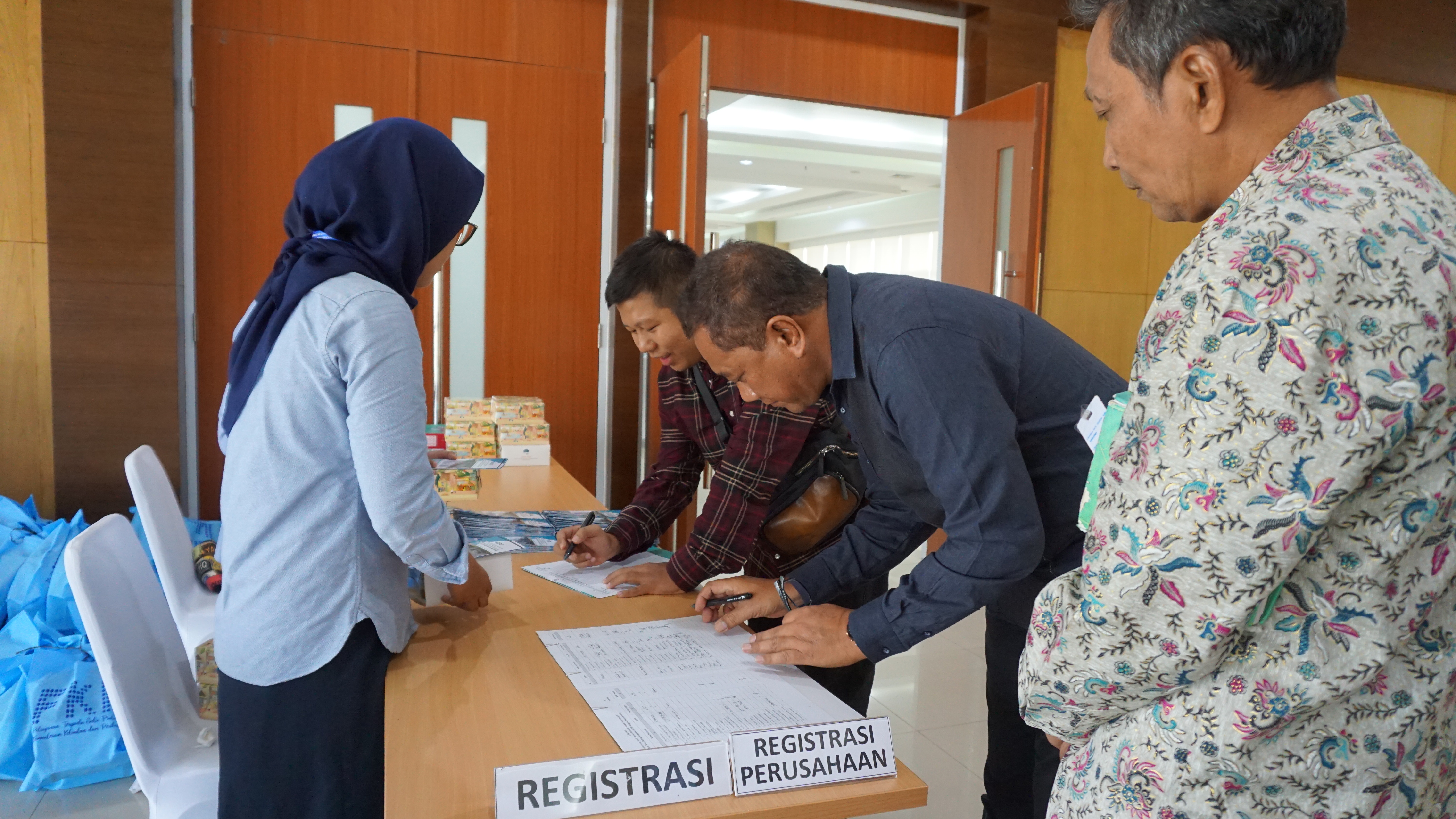 FORUM KONSULTASI PUBLIK PELAYANAN TERPADU SATU PINTU KEMENTERIAN KELAUTAN DAN PERIKANAN