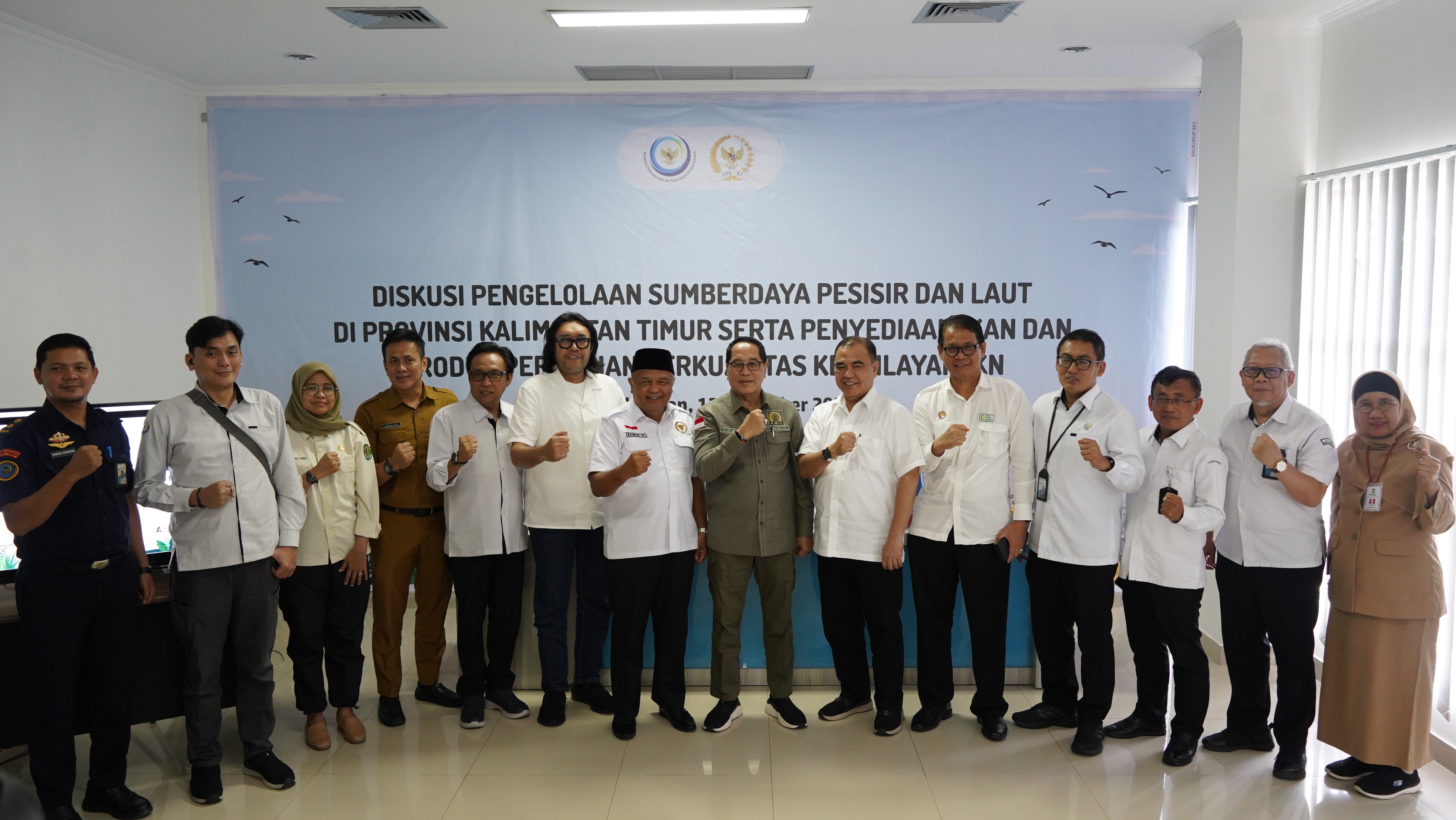 Kunjungan kerja Reses Pimpinan dan Anggota Komisi IV DPR RI ke Kantor Wilker BPSPL Pontianak di Balikpapan, (12/12).