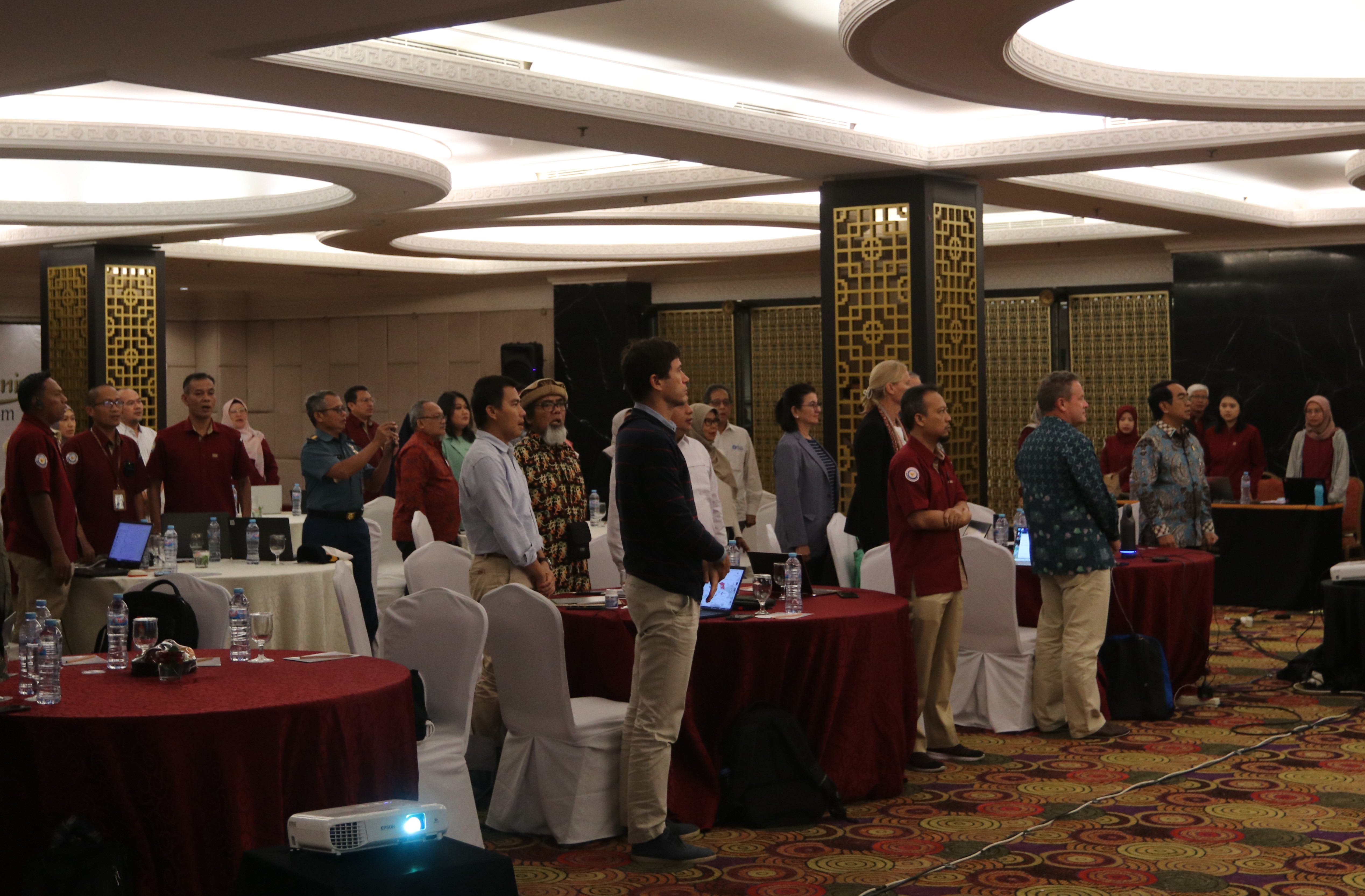 Seminar Internasional ”Towards Indonesia Marine Conservation Vision 30by45: Are the current protection level categories appropriate?”, Jakarta (30/11).