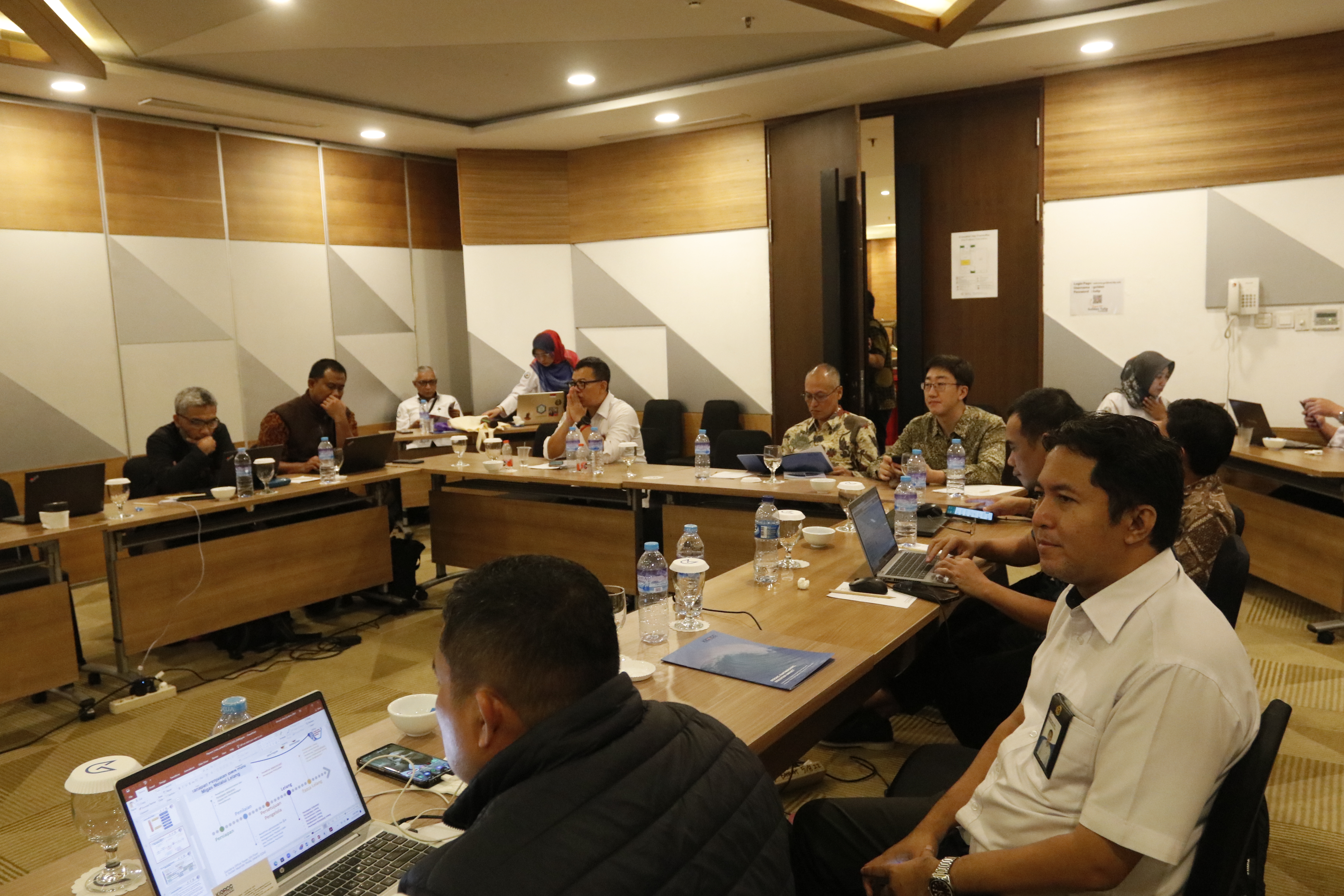 FGD Kerjasama Indonesia Korea terkait Artificial Reef pada side event KONAS Pesisir XI di Pontianak, (27/11).