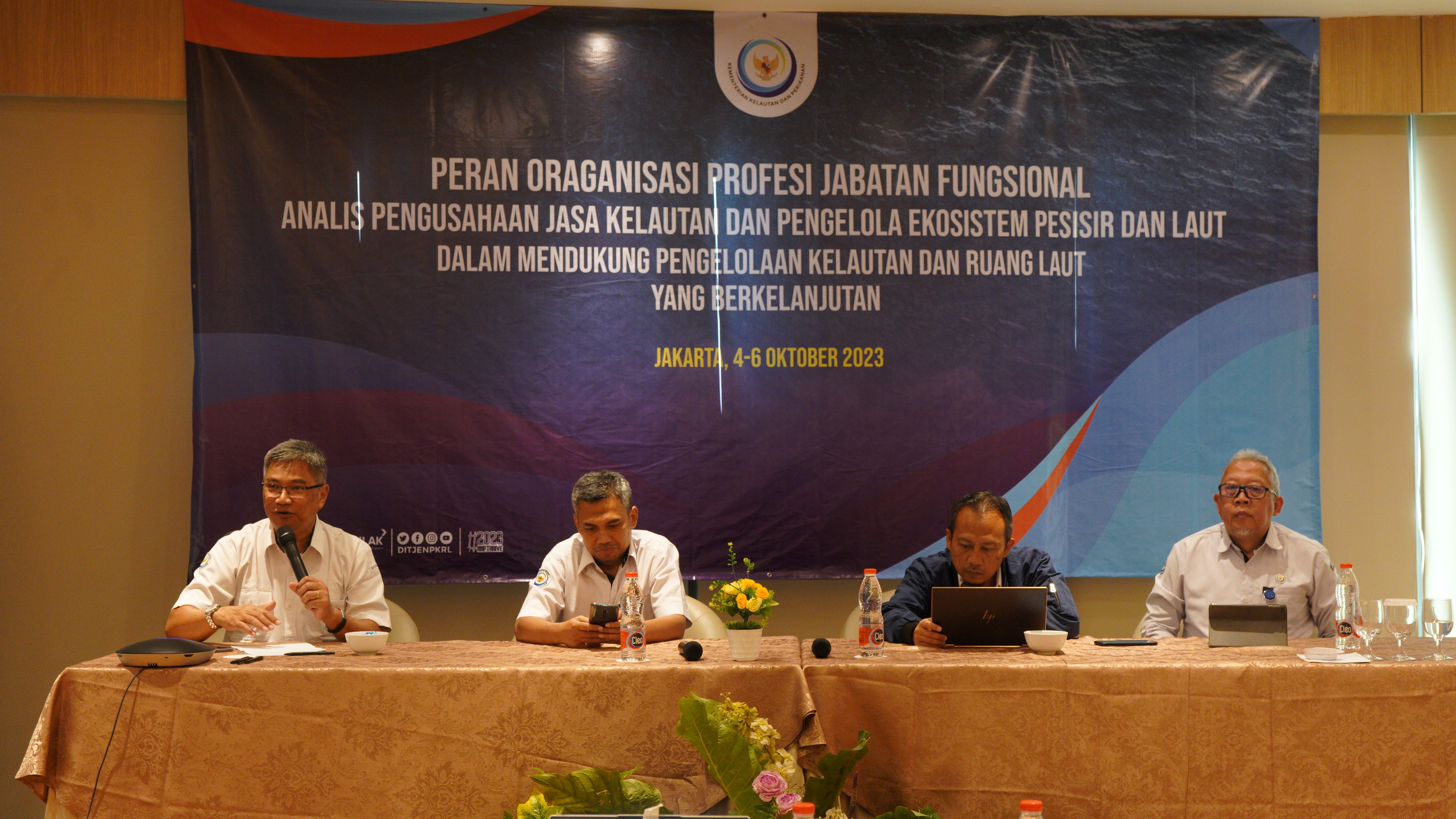 Musyawarah Nasional Jabatan Fungsional Analis Pengusahaan Jasa Kelautdan dan Pengelolaan ekosistem Laut dan Pesisir, Jakarta (4/10).