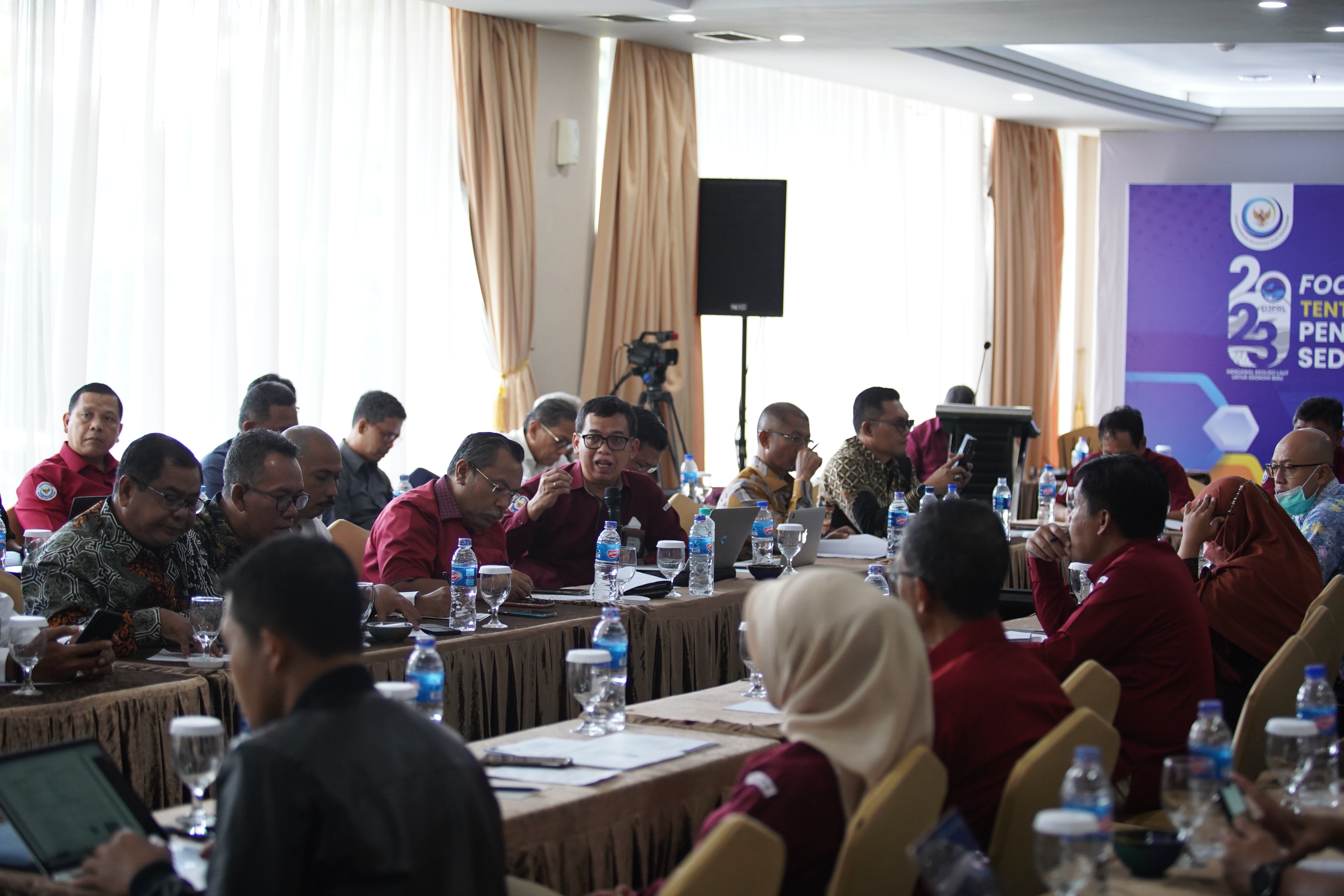 FGD tentang Pengelolaan Hasil Sedimentasi di Laut, Batam (8/6).