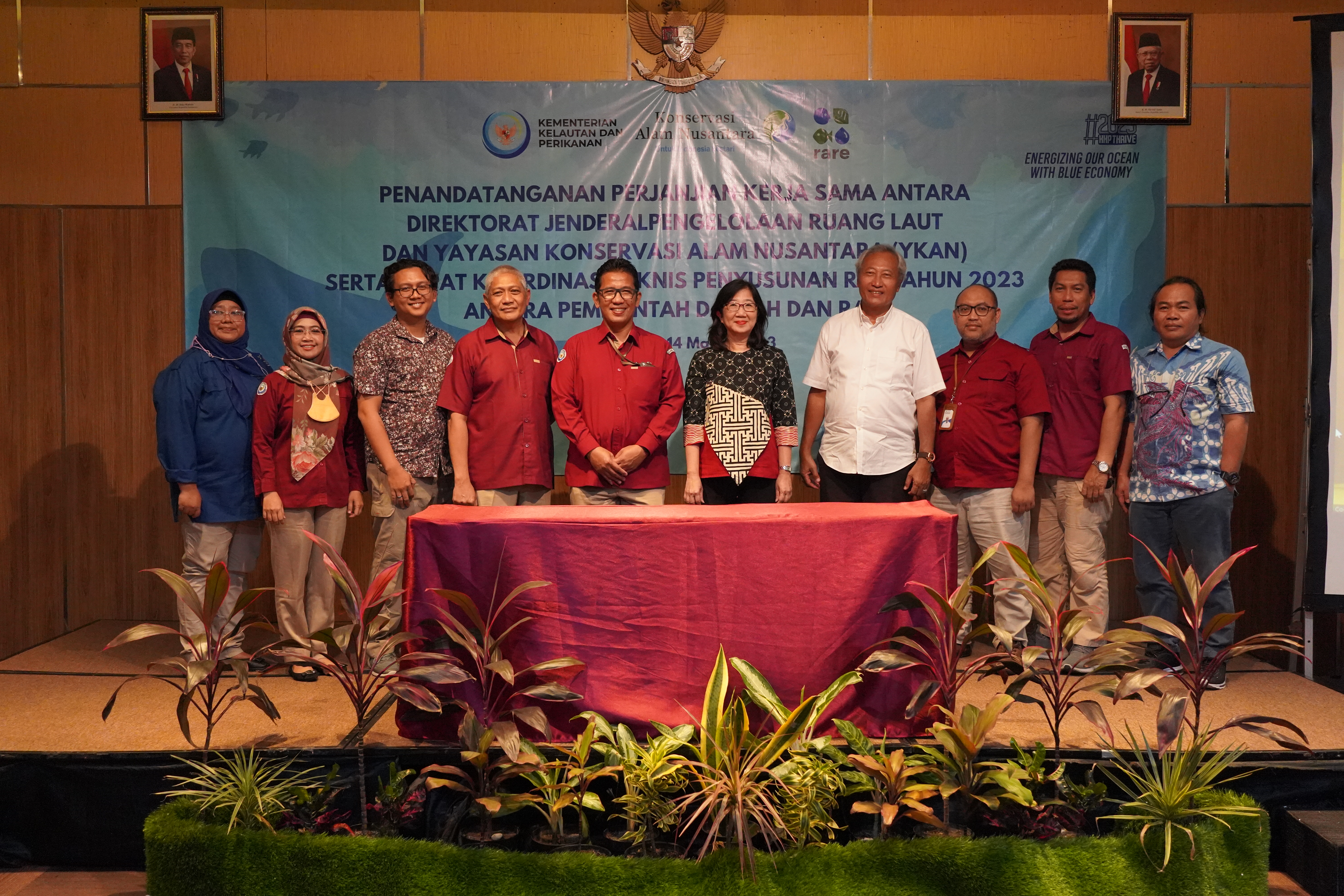 Penandatangan Perjanjjian Kerja Sama antara Direktorat Jenderal Pengeolaan Ruang Laut dengan Yayasan Konservasi Alam Nusantara, Surabaya (14/3)