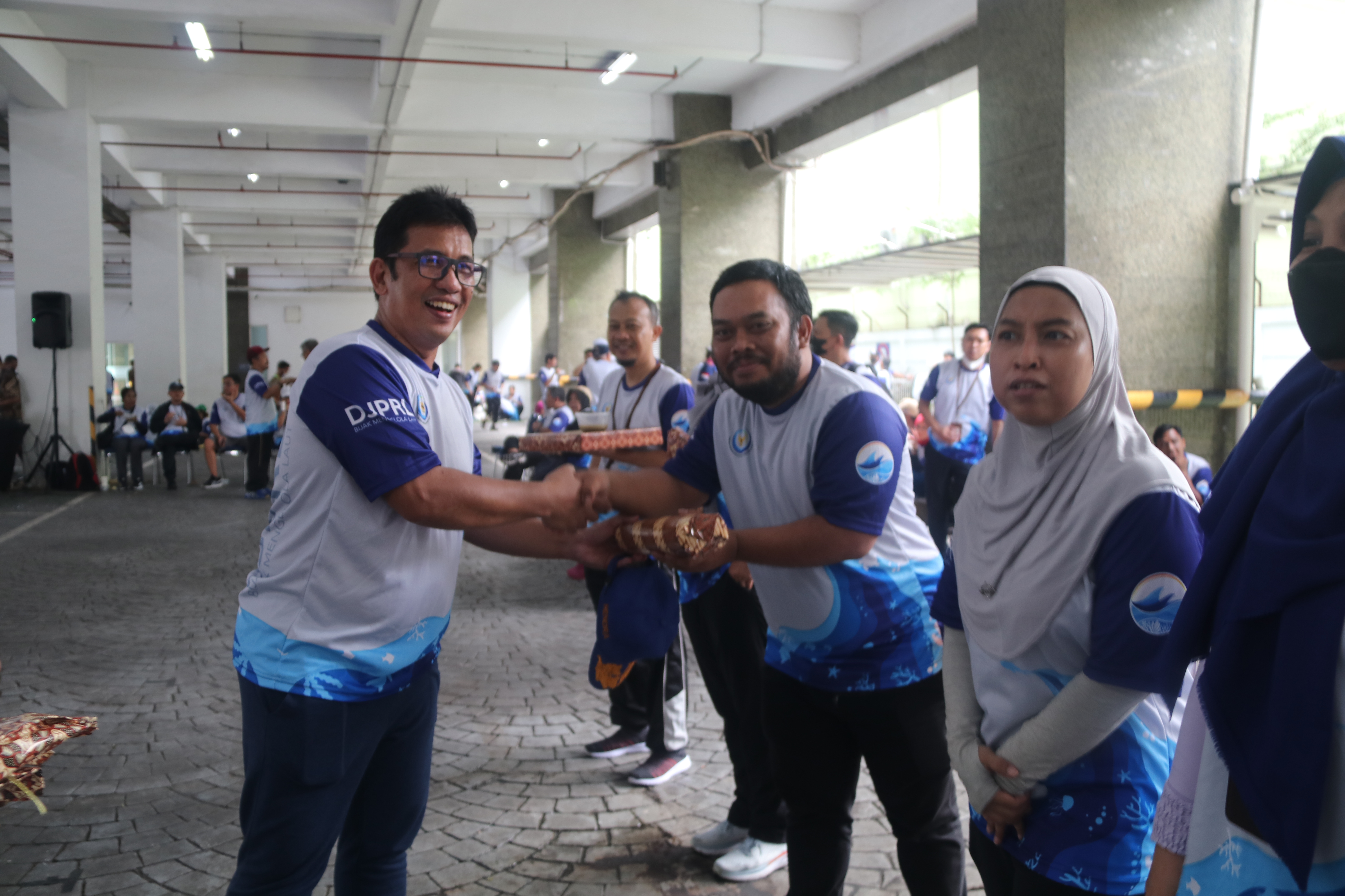 Jalan Sehat Bersama Direktorat Jenderal Pengelolaan Ruang Laut Mengawal Ekologi Laut untuk Ekonomi Biru, Jakarta (3/2).