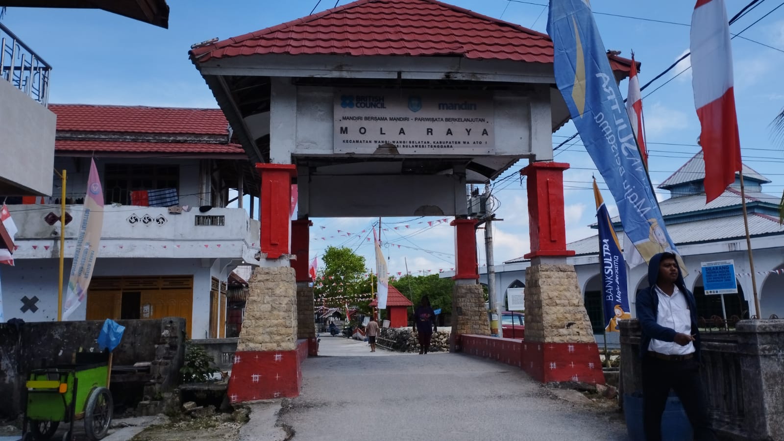 Gerakan Bersih Pantai dan Laut di Kab. Wakatobi (8/6)