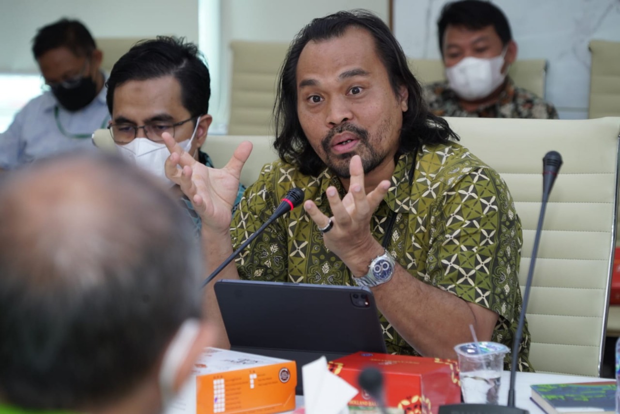 Rapat fasilitasi dan konsultasi perizinan pemanfaatan ruang laut antara Ditjen PRL dengan PT. PLN (Persero)