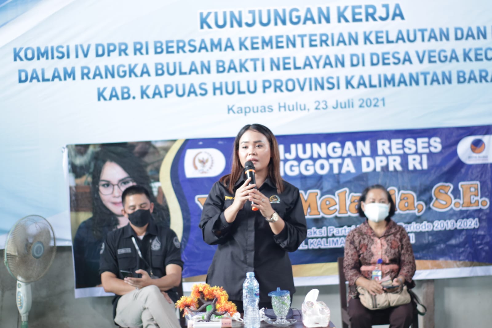 KKP Salurkan Bantuan untuk Nelayan Perairan Darat di Kapuas Hulu