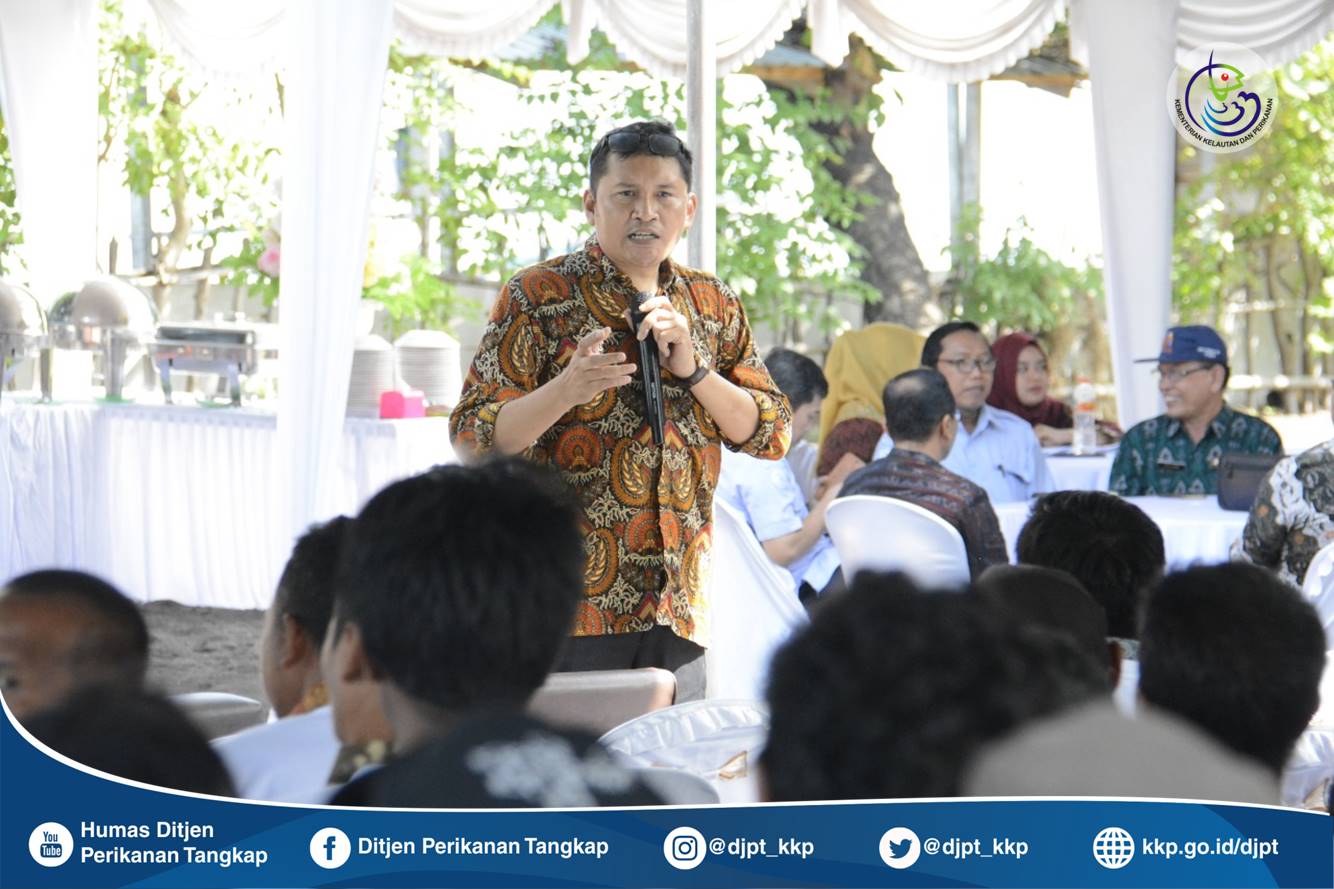 Serah Terima Kapal Perikanan Program CSR SKK Migas di Kabupaten Lombok Utara