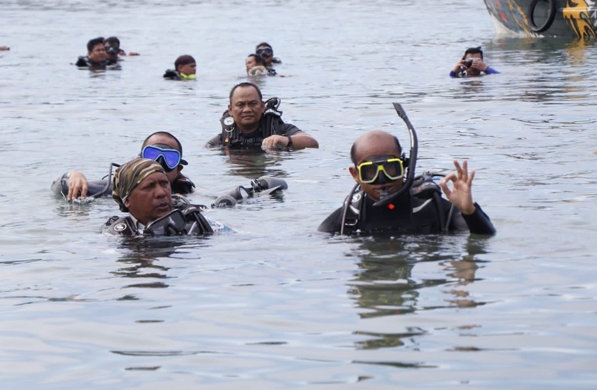 Dirjen PB menjadi inspektur upacara bawah laut peringatan HUT RI ke 77 di Perairan Mandeh, Sumatera Barat