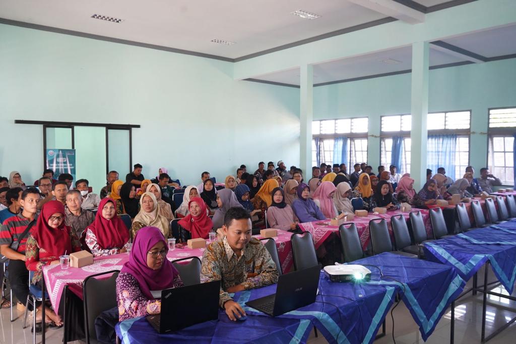 Fasilitasi Akses Pembiayaan Usaha Kelautan dan Perikanan ”UMKM Siap Naik Kelas”