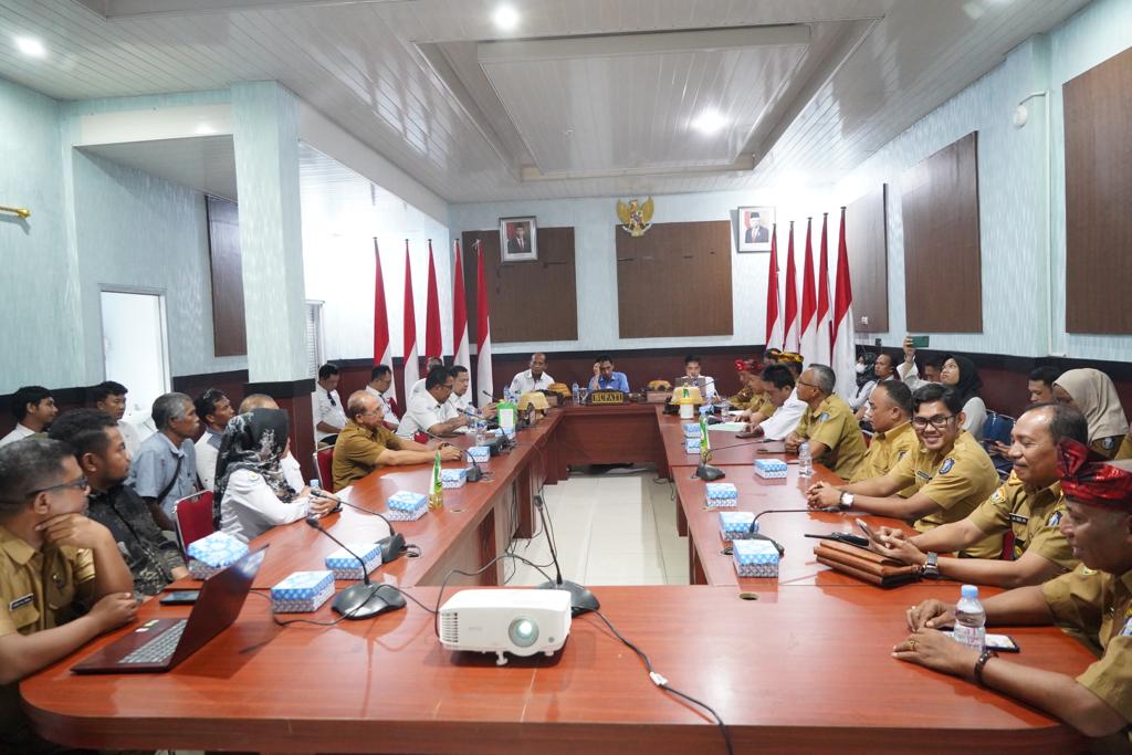 Kunjungan Kerja Dirjen PDSPKP Dalam Rangka Modelling Rumput Laut di Wakatobi