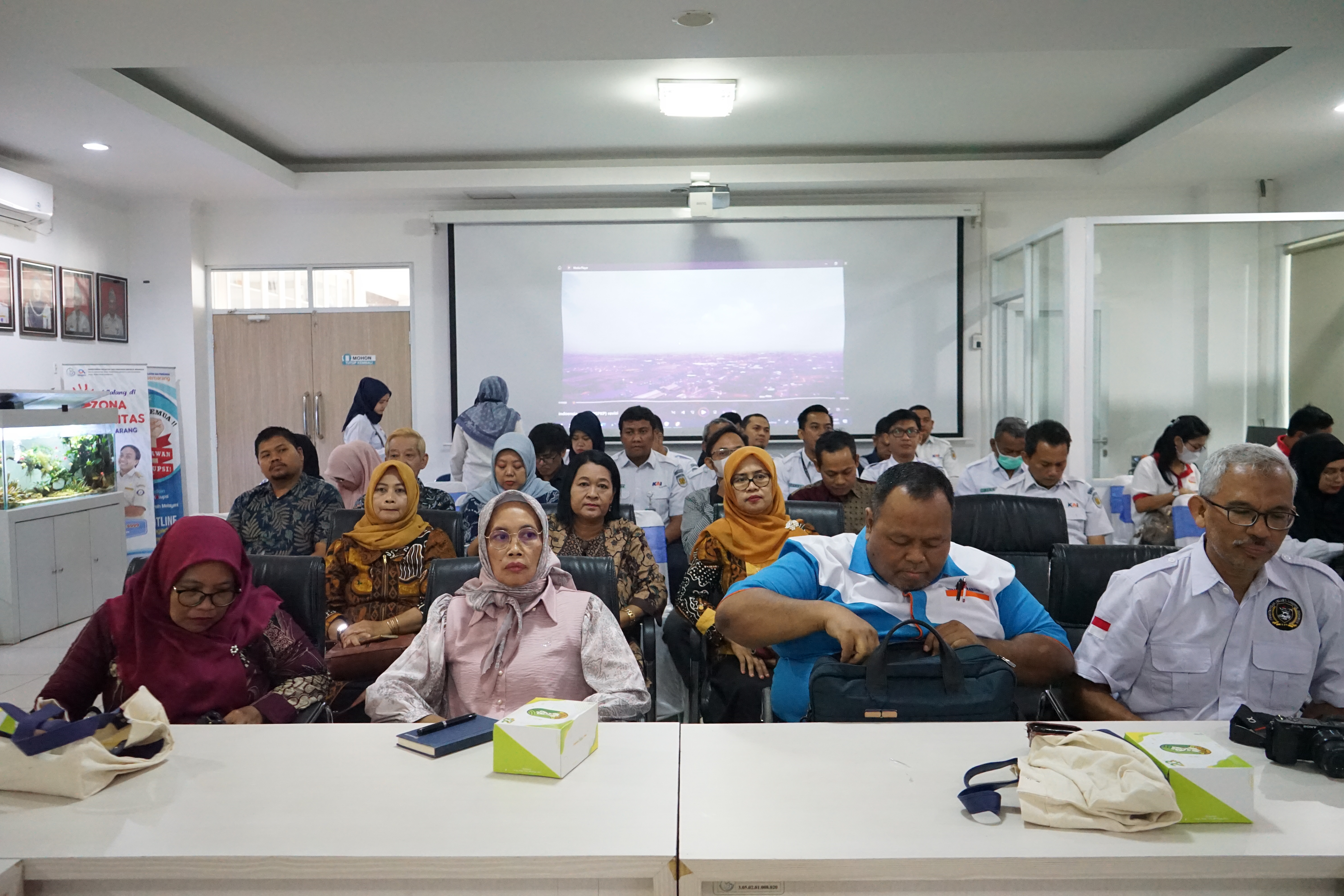 Focus Grup Discussion Penataan Distribusi Hasil Kelautan dan Perikanan Menggunakan Moda Kereta Api