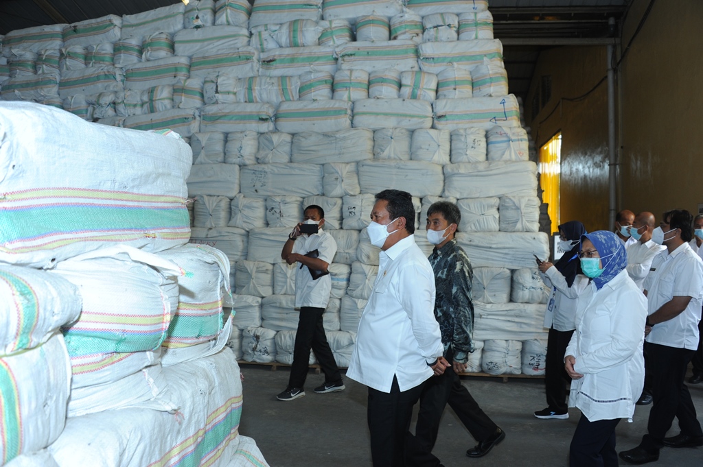 Kunker Dirjen PDSPKP bersama Menteri Kelautan dan Perikanan di PT Agarindo Bogatama