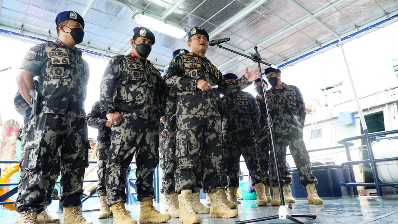 Konferensi Pers Penangkapan 2 KIA Pelaku Illegal Fishing Berbendera Vietnam di Pangkalan PSDKP Batam (22/8)