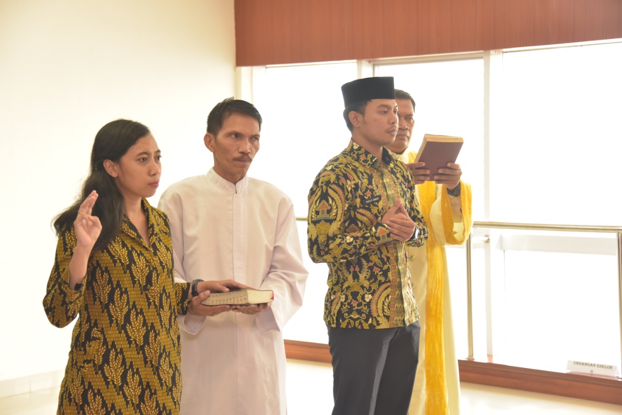 Pelantikan Pejabat Setara Eselon IV dan Pengambilan Sumpah PNS Ditjen PSDKP (27/12/2019)