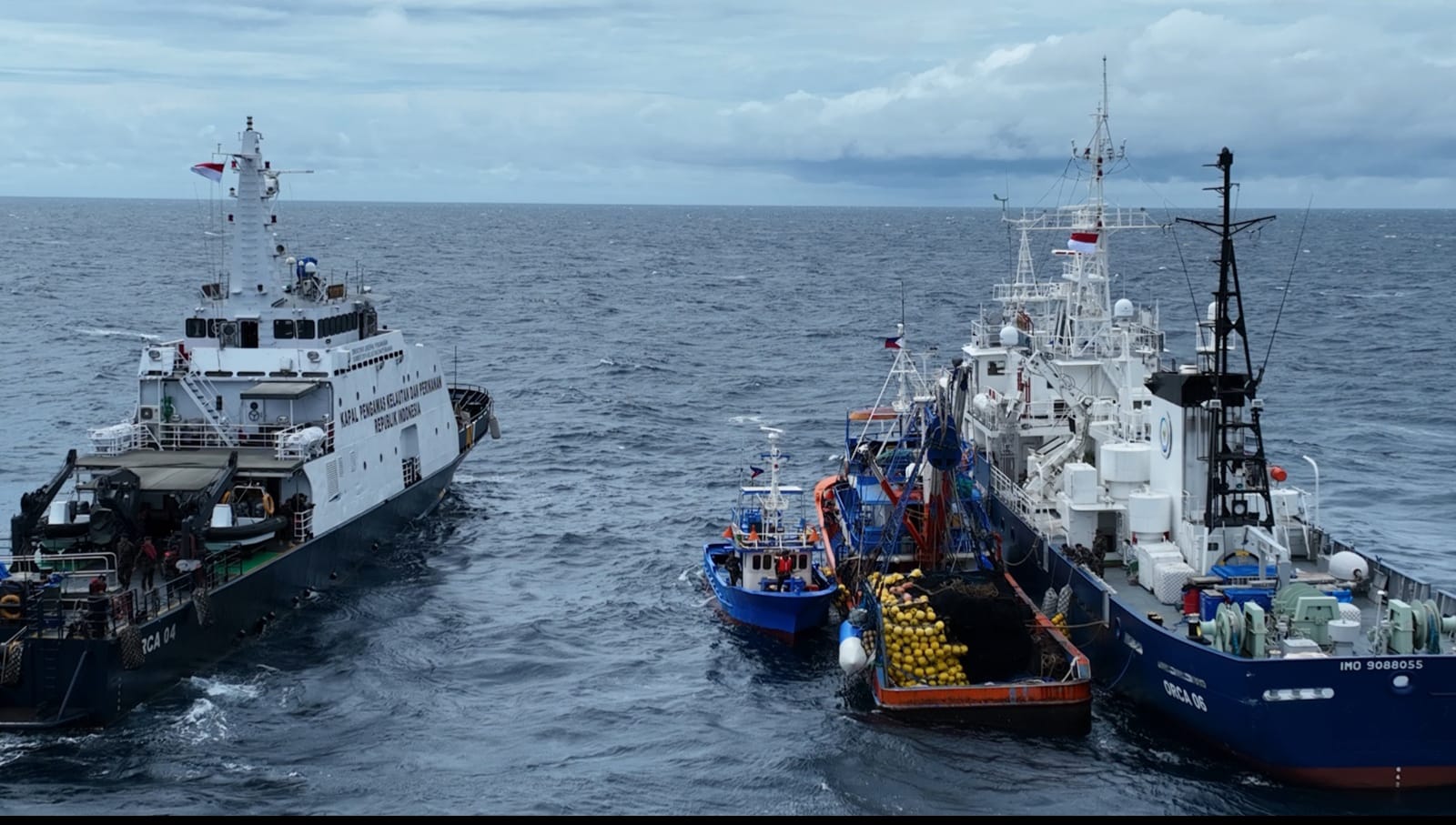 Konferensi Pers Hasil Operasi Pengawasan Sumber Daya Kelautan dan Perikanan dengan Dihentikannya Kapal Ikan Asing Berbendera Filipina di Samudera Pasifik WPP 717