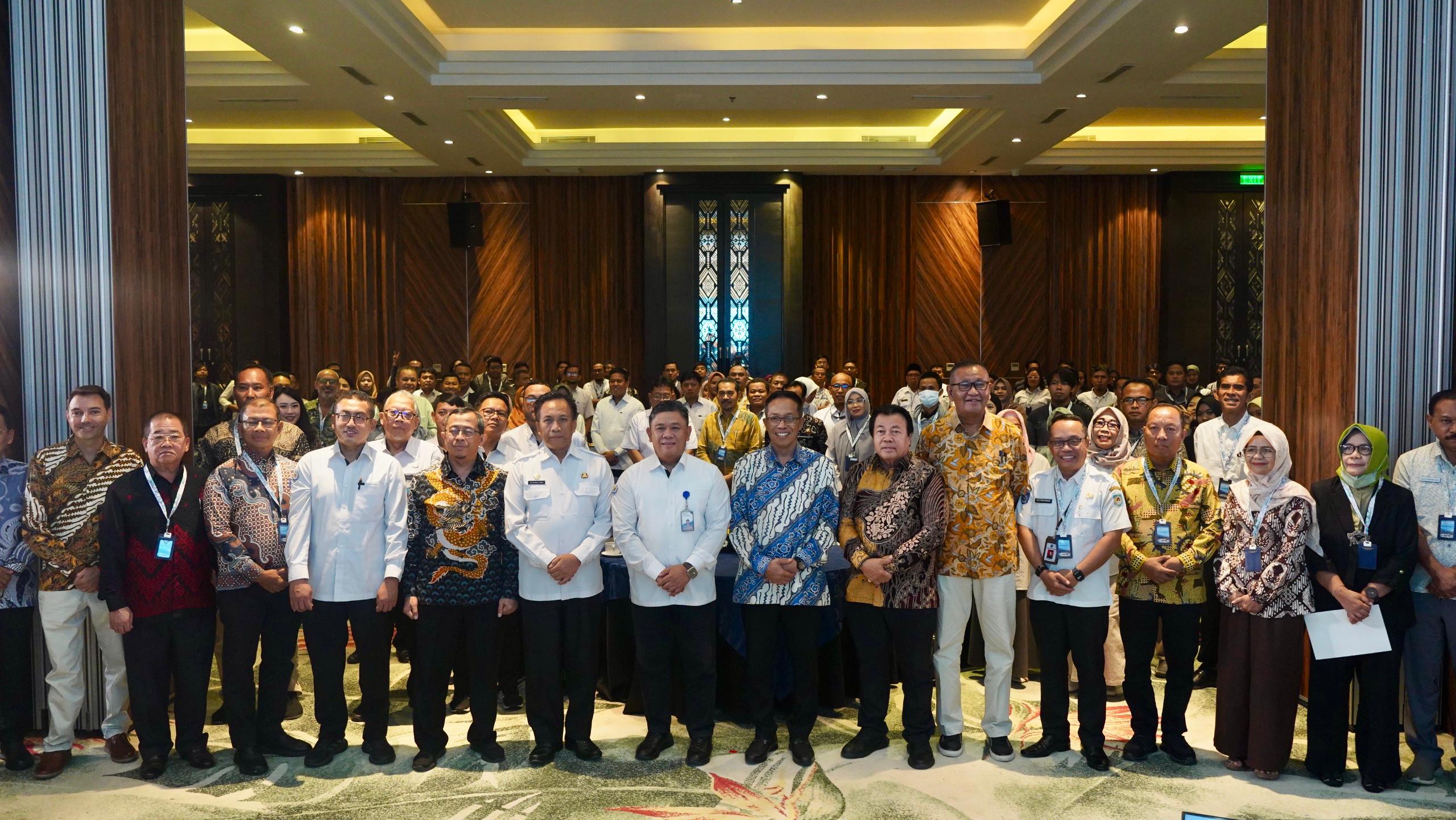 Seminar Implementing Blue Economy on Small Islands Management di Mataram, NTB (26/06).