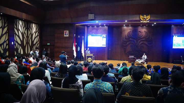 Dirjen PB mendampingi Menteri Kelautan dan Perikanan pada Kegiatan Bincang Bahari memperingati World Oceans Day