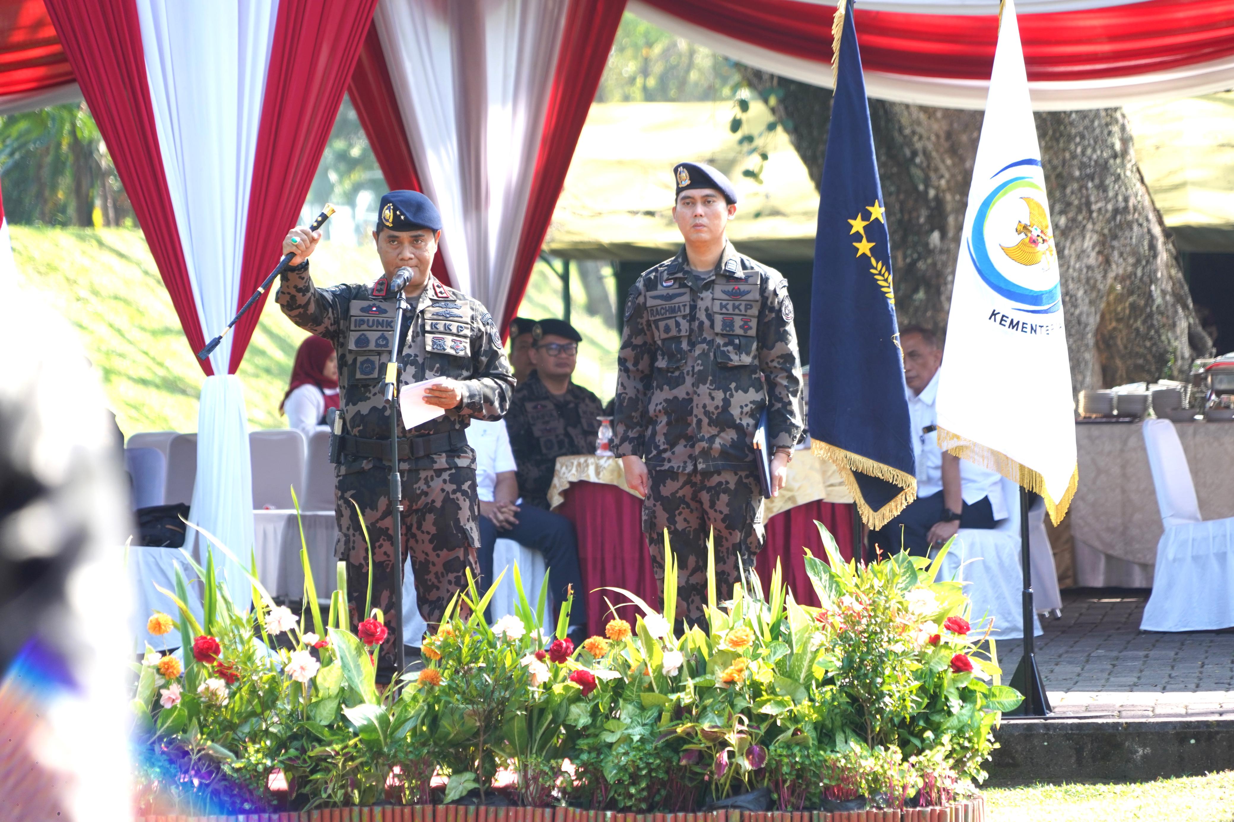 Penyegaran Kemampuan Teknis Menembak Bagi Awak Kapal Pengawas DItjen PSDKP