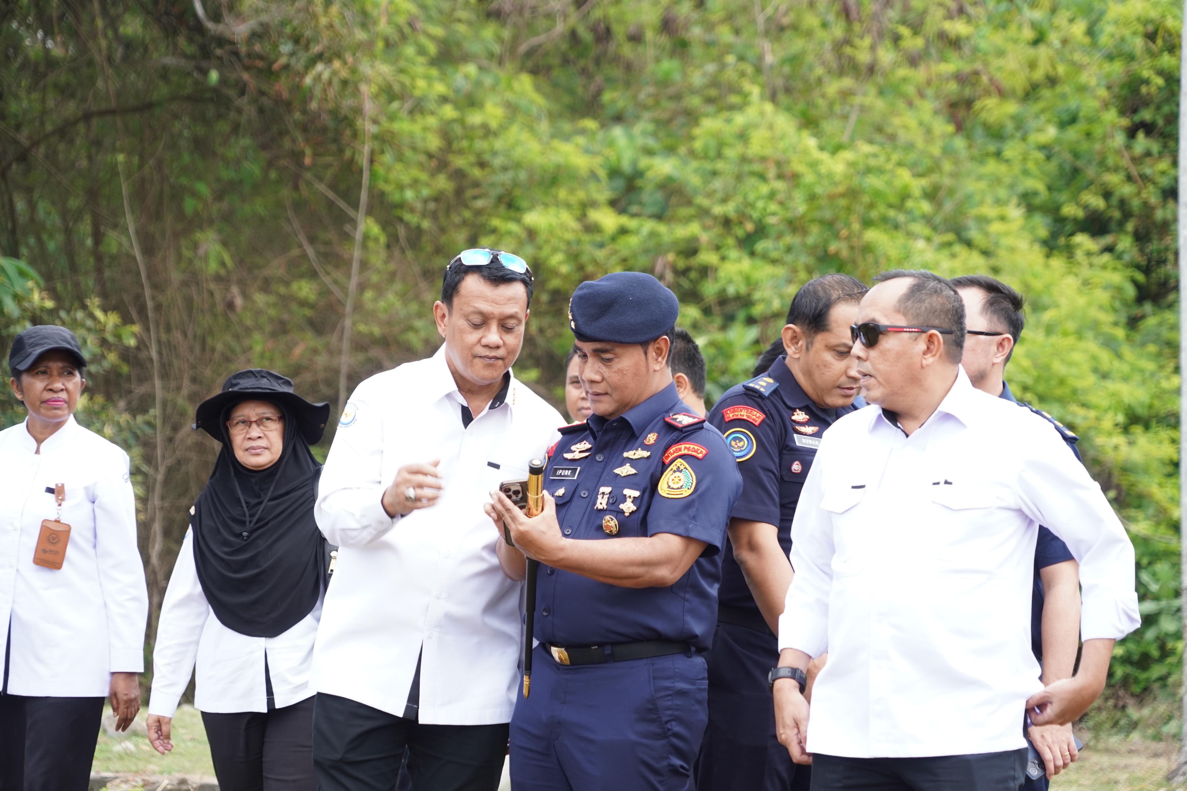 Penandatanganan Berita Acara Serah Terima dan Penyerahan Aset Properti Eks. BPPN Dari Sekretaris Jenderal KKP Kepada Dirjen PSDKP