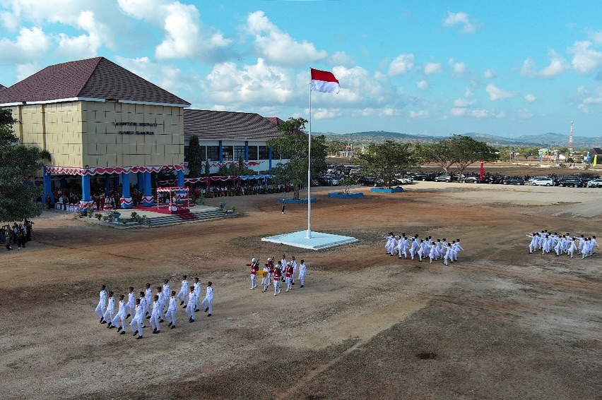 Upacara Peringatan Hari Ulang Tahun Kemerdekaan ke-79 Republik Indonesia di Kabupaten Sabu Raijua, Provinsi Nusa Tenggara Timur.