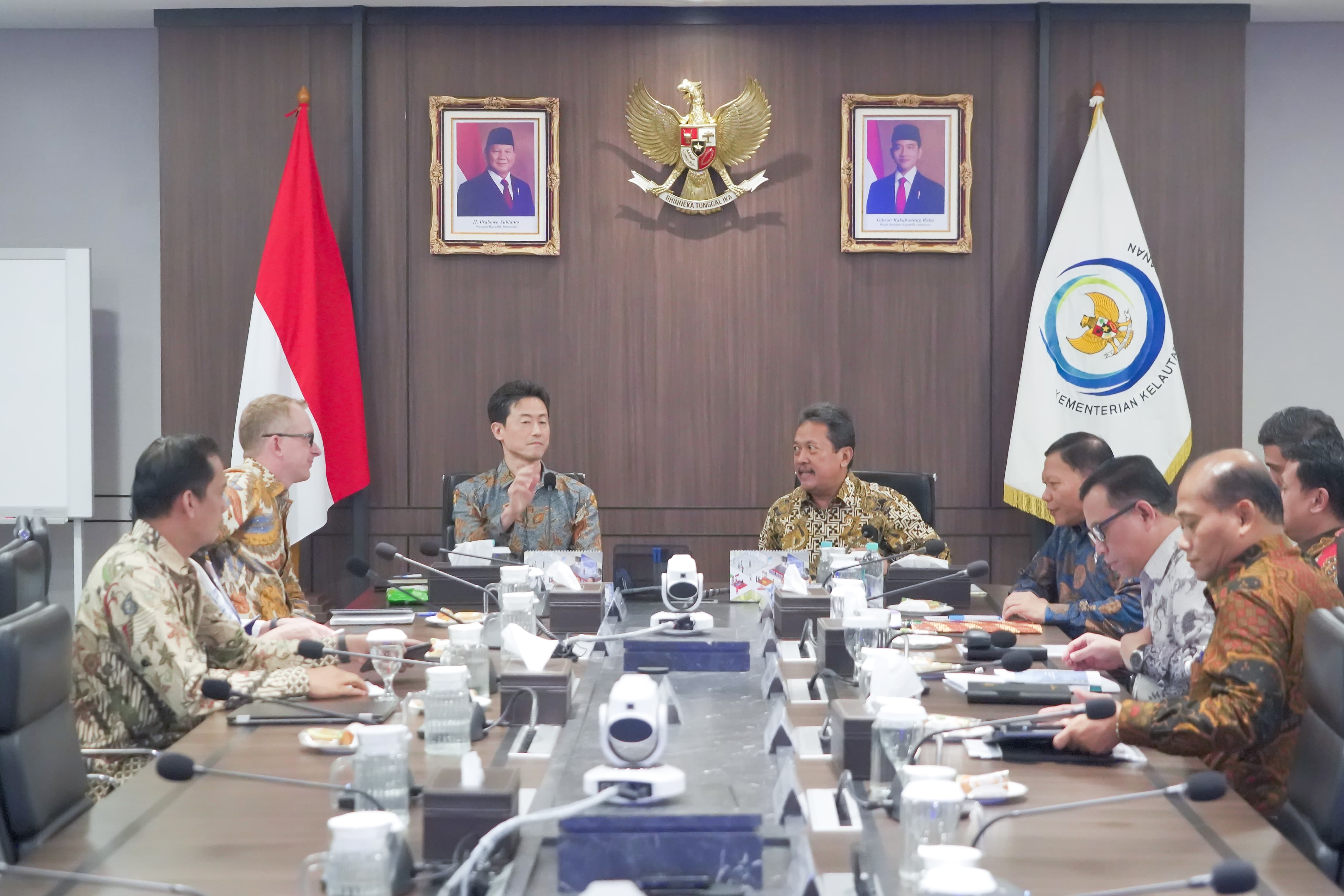 Menerima kunjungan Direktur Asian Development Bank perwakilan Indonesia