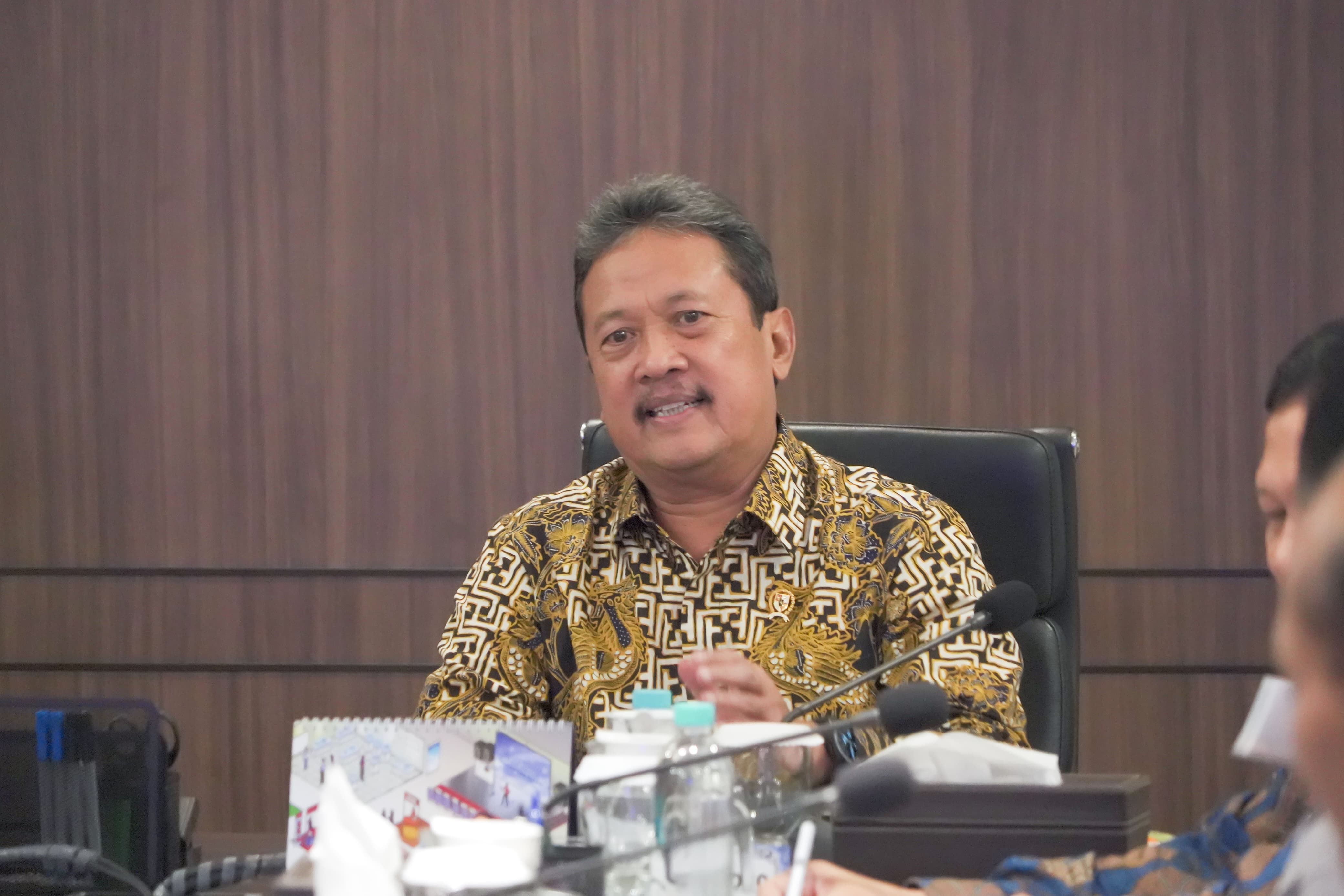 Menerima kunjungan Direktur Asian Development Bank perwakilan Indonesia