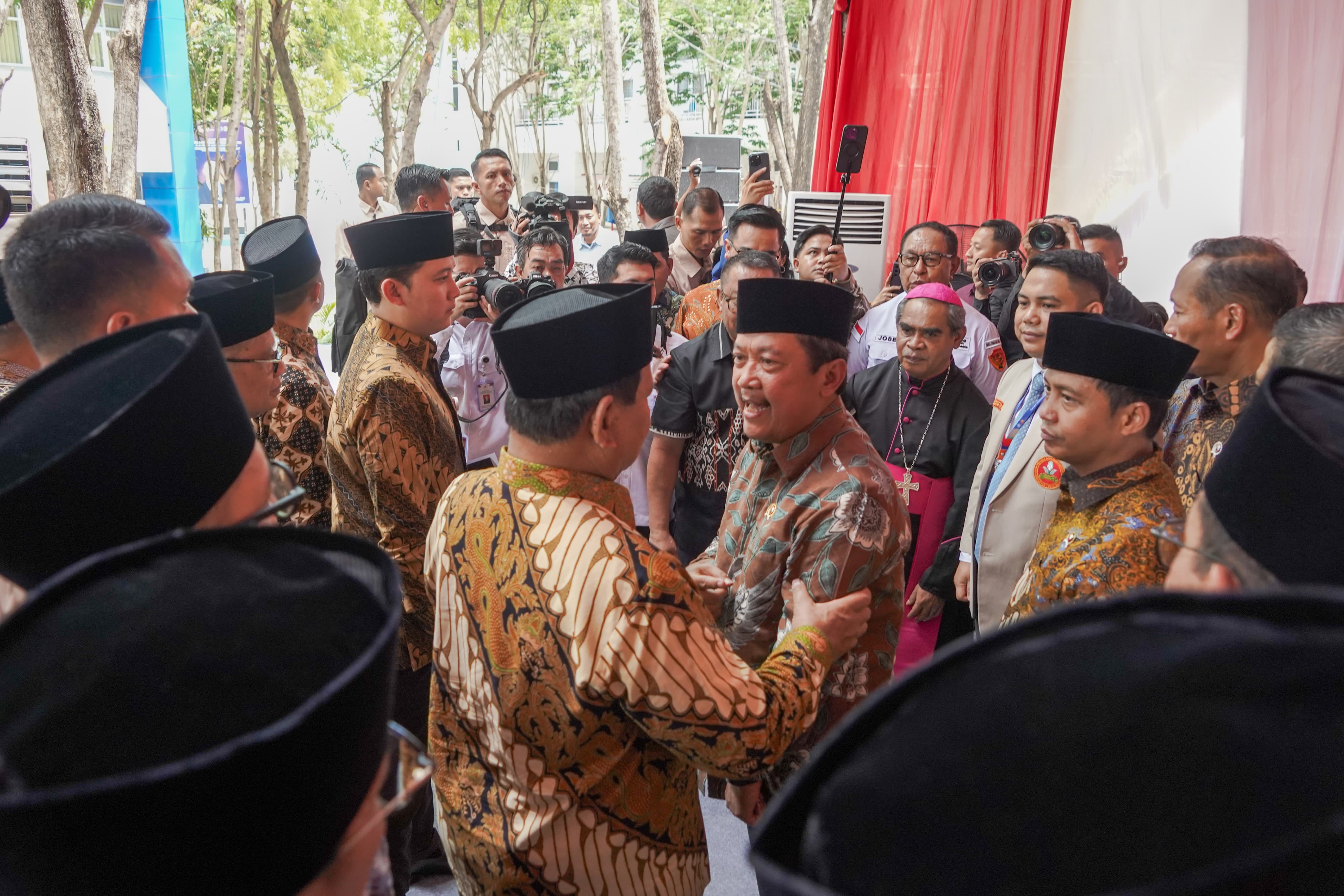 Bersama Menko Pangan menghadiri pembukaan Tanwir Muhammadiyah oleh Presiden RI