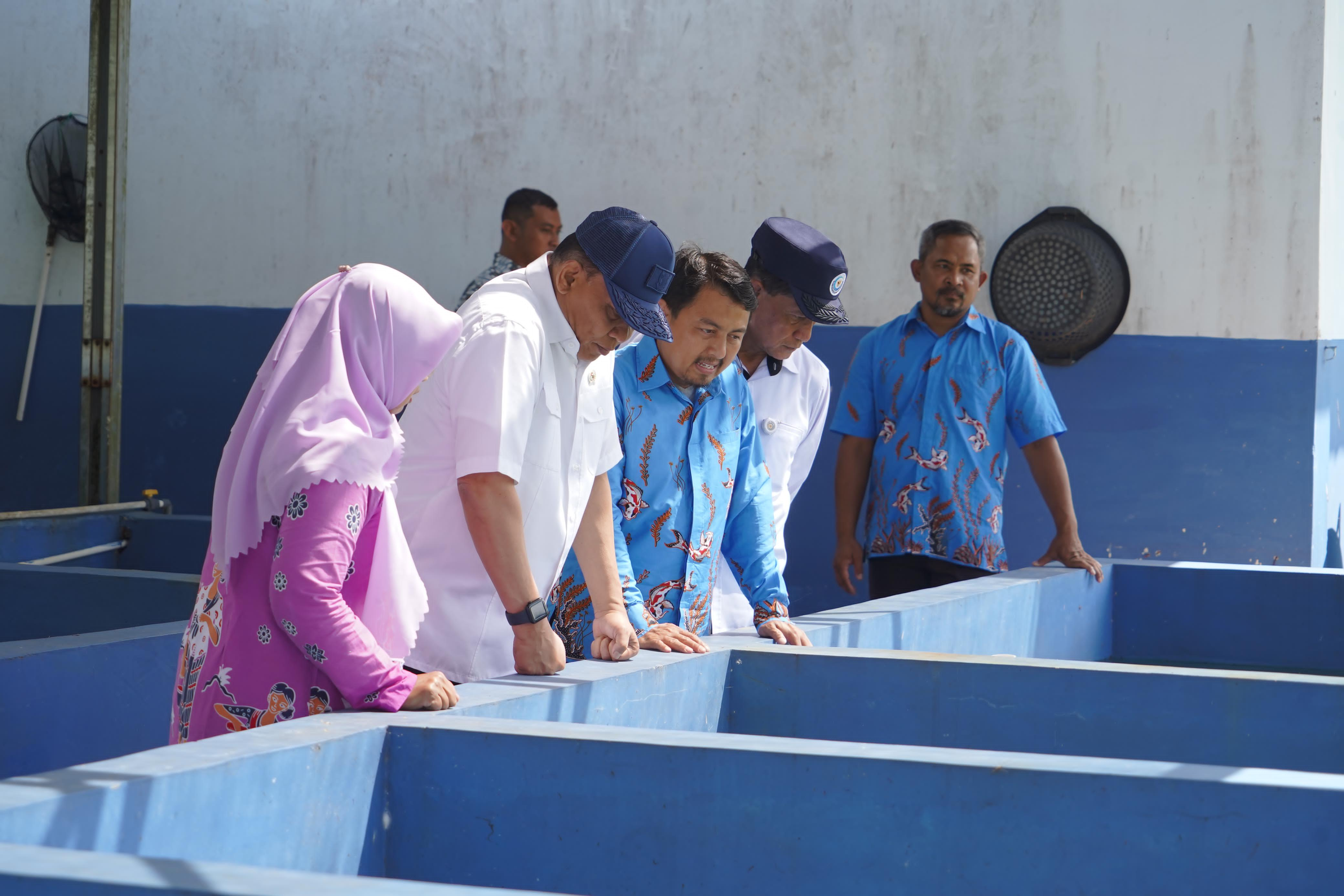 Meninjau di Balai Besar Perikanan Budi  Daya Air Tawar (BBPBAT) Selabintana