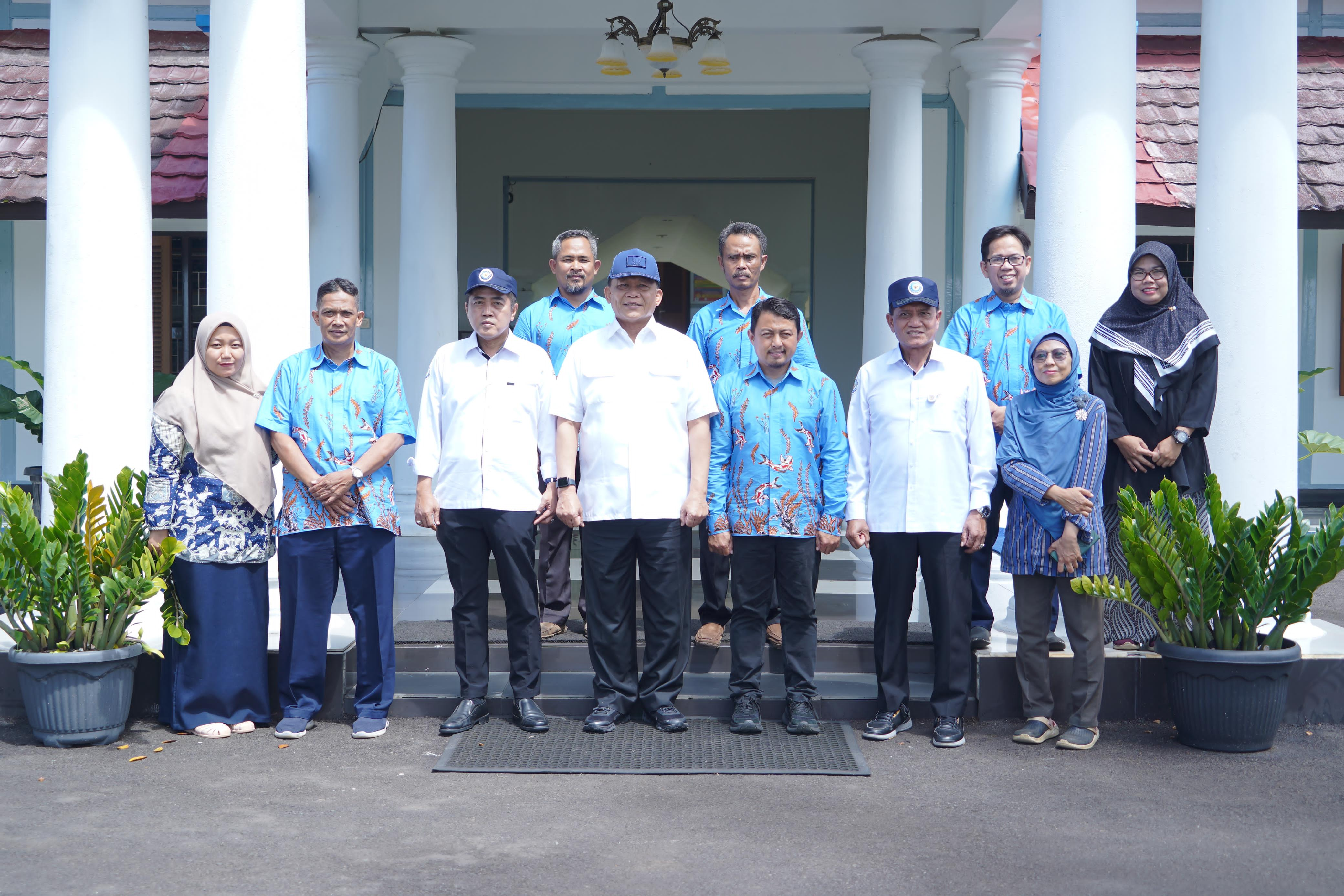 Meninjau di Balai Besar Perikanan Budi  Daya Air Tawar (BBPBAT) Selabintana